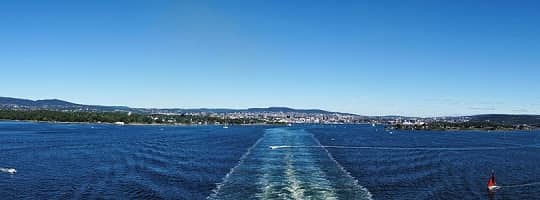 Båttur på oslofjorden, du har mange type båter å velge i – illustration