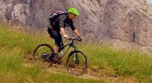 Utforsykling downhill biking action bilde 1