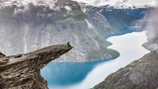 Trolltunga | en fantastisk turopplevelse – illustration